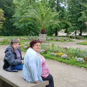 panie na ławeczce
