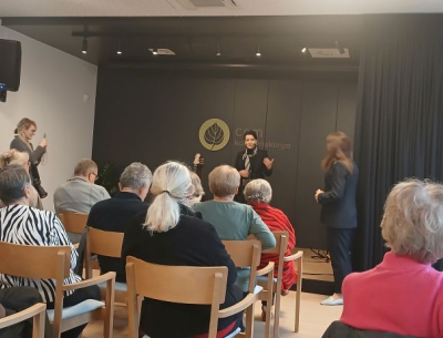 Na scenie Minister do spraw Polityki Senioralnej