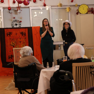 Pani Dyrektor wita zebranych Gości.JPG