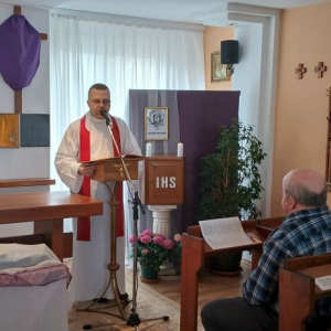 Obchody Wielkiego Czwartku w kaplicy.jpg