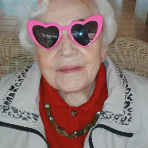 Mieszkanka czeka na wyjazd na piknik.jpg