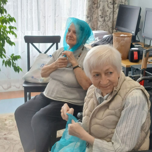 Uśmiechnięte Mieszkanki z chustkami.jpg